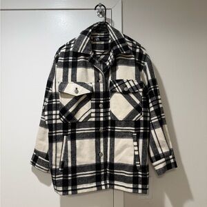 NEW Zara Black and White Plaid Shirt Jacket